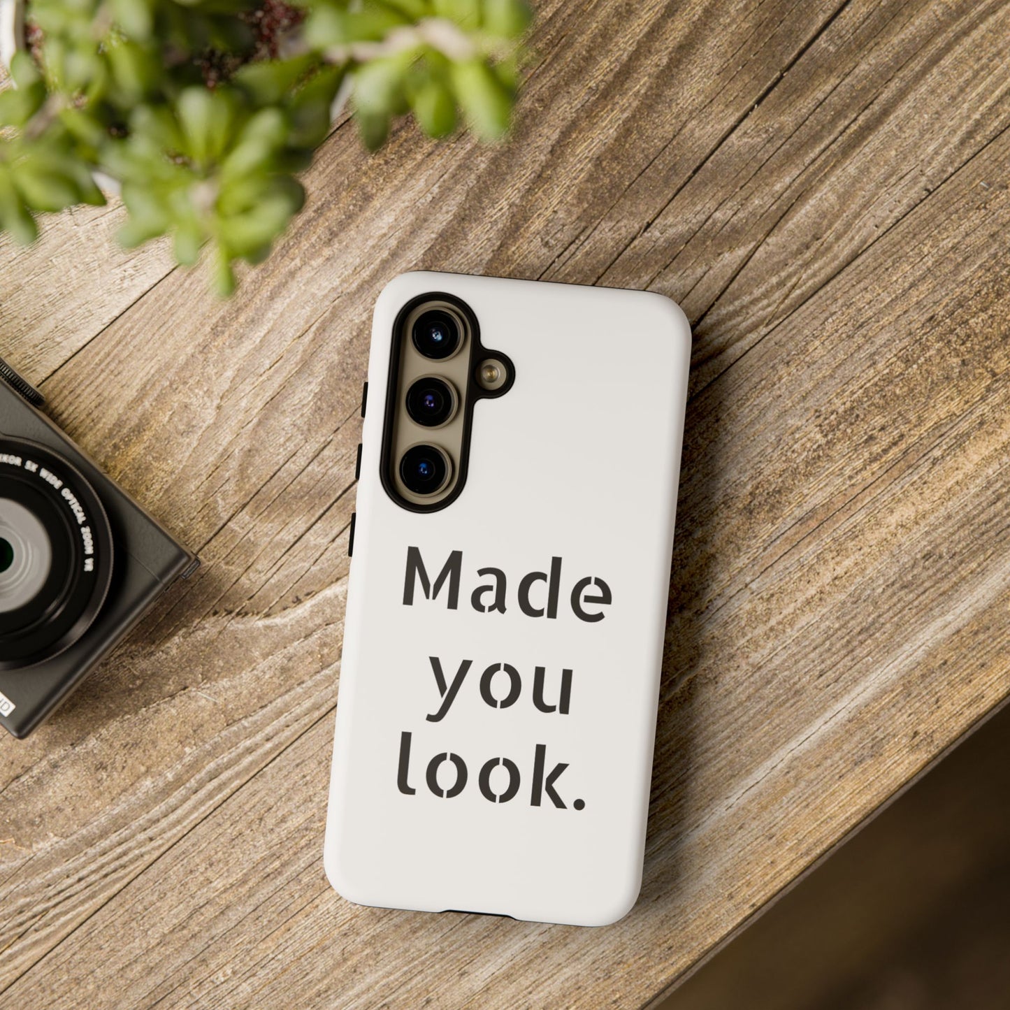 Made you look. Smartphonehülle