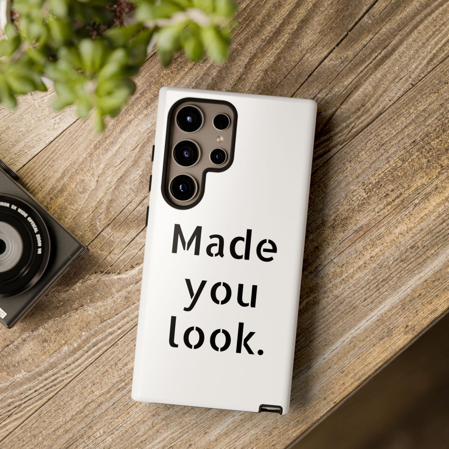 Made you look. Smartphonehülle